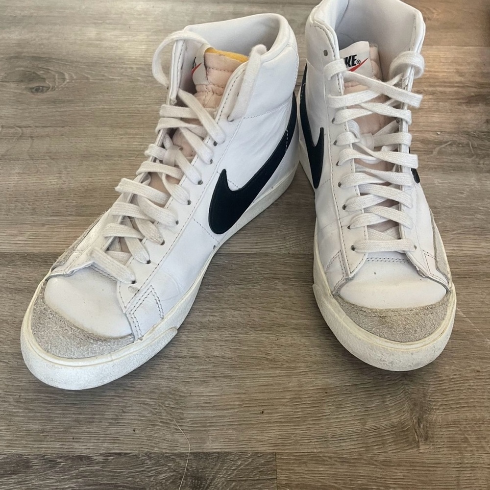 Nike Blazer Mid '77 Vintage Women's Shoes Size 9